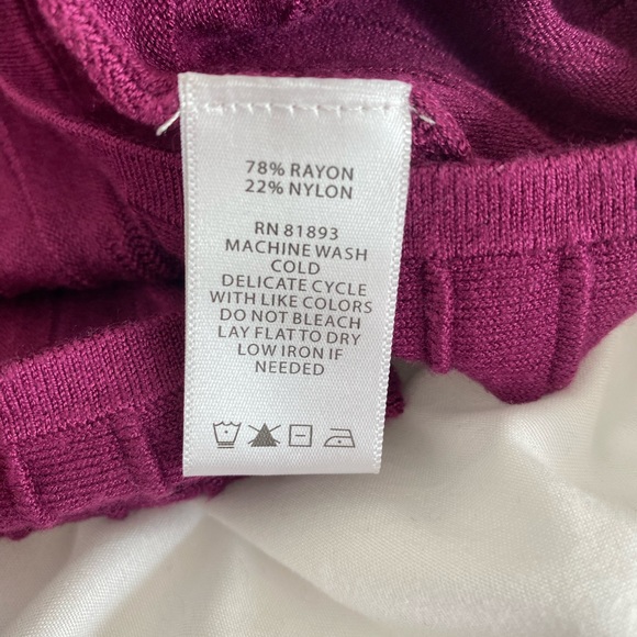 NWOT G.I.L.I XL burgundy Women’s sweater. - Picture 5 of 11